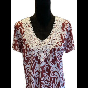 Blouse Fleur de Lis Pattern Drk Red Sz XL Lace Neckline Short Sleeve + Stretch